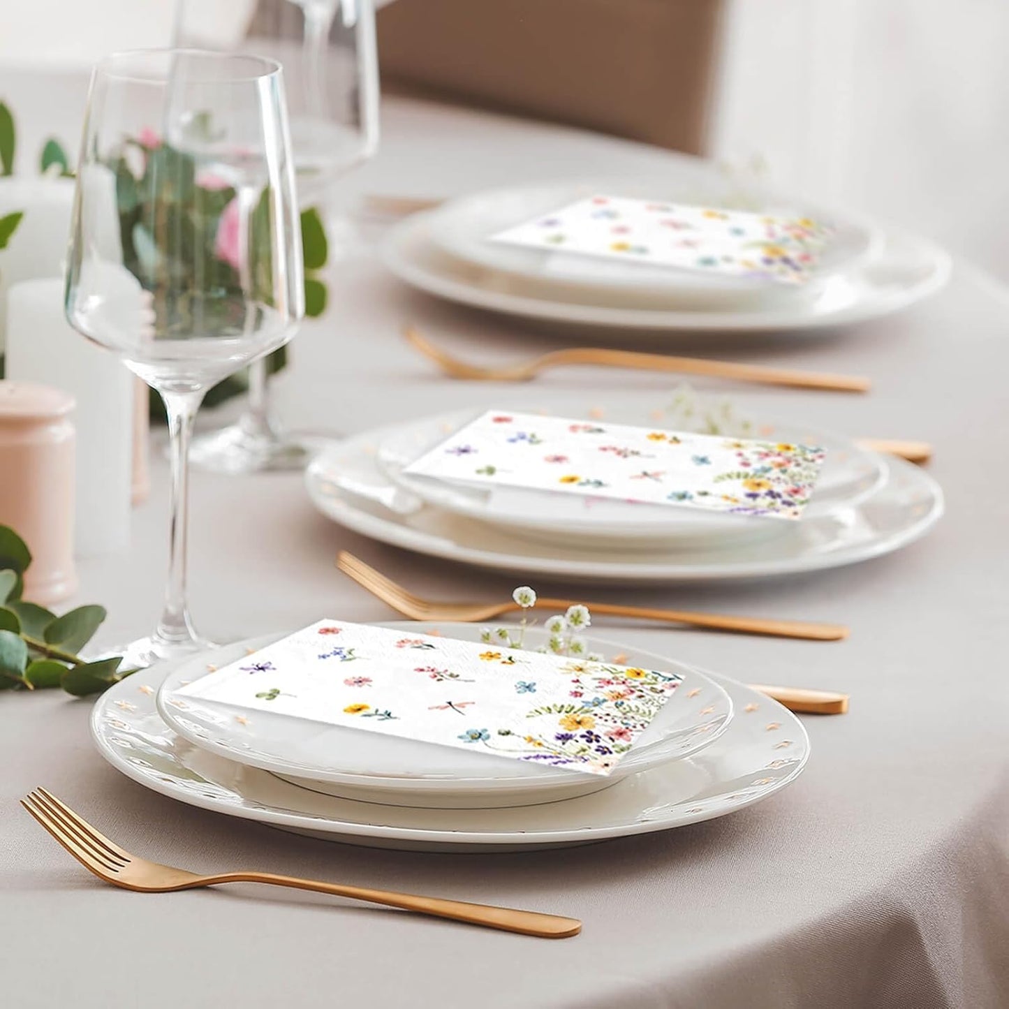 100PCS Spring Wildflower Paper Napkins Disposable Bathroom Hand Towels Green Wild Floral Guest Napkins Decorative Dinner Napkins for Spring Home Holiday Party Supplies