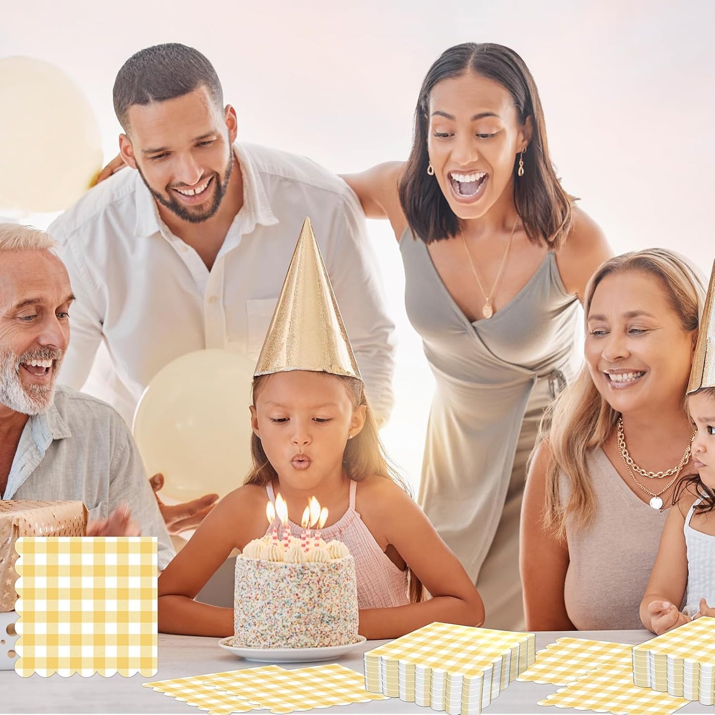 100Pcs 6.5 x 6.5inch Green and White Checkered Scalloped Napkins Disposable Green Plaid Paper Napkins Gingham Party Decorations for Birthday Picnic BBQ Wedding Baby Shower Party Farm Themed Events