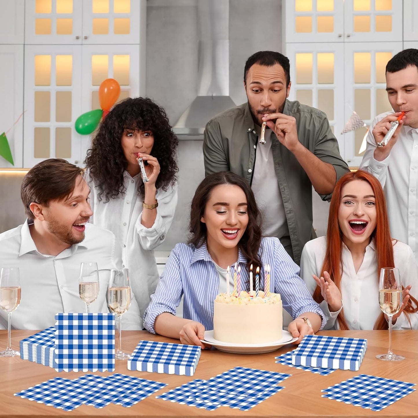 100Pcs 6.5 x 6.5inch Green and White Checkered Scalloped Napkins Disposable Green Plaid Paper Napkins Gingham Party Decorations for Birthday Picnic BBQ Wedding Baby Shower Party Farm Themed Events